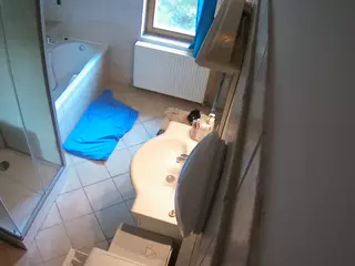 Julmodels Bathroom 2nd Floor-2's Live Sex Cam Show