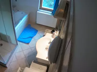 Julmodels Bathroom 2nd Floor-2's Live Sex Cam Show