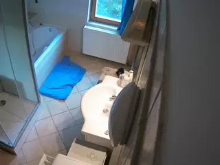 Julmodels Bathroom 2nd Floor-2's Live Sex Cam Show
