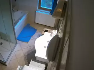 Julmodels Bathroom 2nd Floor-2's Live Sex Cam Show