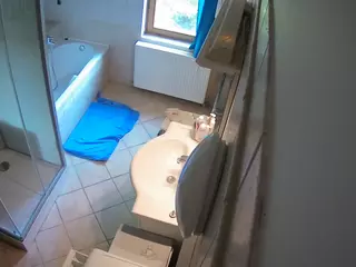 Julmodels Bathroom 2nd Floor-2's Live Sex Cam Show