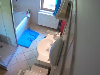 Julmodels Bathroom 2nd Floor-2's Live Sex Cam Show