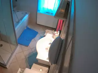 Julmodels Bathroom 2nd Floor-2's Live Sex Cam Show
