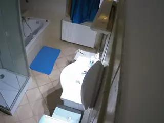 Julmodels Bathroom 2nd Floor-2's Live Sex Cam Show