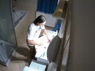 Julmodels Bathroom 2nd Floor-2's Live Sex Cam Show