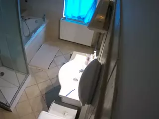 Julmodels Bathroom 2nd Floor-2's Live Sex Cam Show