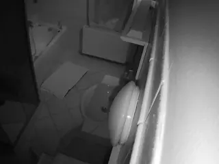 Julmodels Bathroom 2nd Floor-2's Live Sex Cam Show
