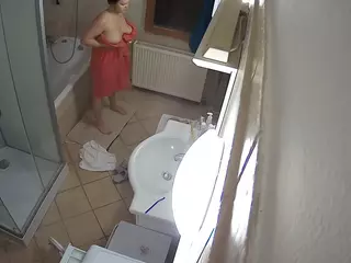 Julmodels Bathroom 2nd Floor-2's Live Sex Cam Show