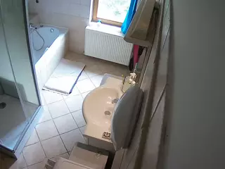 Julmodels Bathroom 2nd Floor-2's Live Sex Cam Show