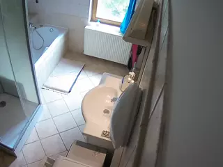 Julmodels Bathroom 2nd Floor-2's Live Sex Cam Show