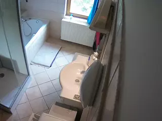 Julmodels Bathroom 2nd Floor-2's Live Sex Cam Show