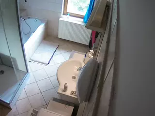 Julmodels Bathroom 2nd Floor-2's Live Sex Cam Show