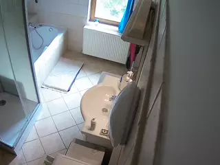 Julmodels Bathroom 2nd Floor-2's Live Sex Cam Show