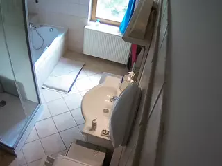 Julmodels Bathroom 2nd Floor-2's Live Sex Cam Show