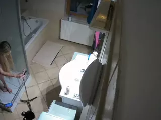Julmodels Bathroom 2nd Floor-2's Live Sex Cam Show
