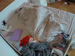Julmodels Bedroom-B1's Live Sex Cam Show