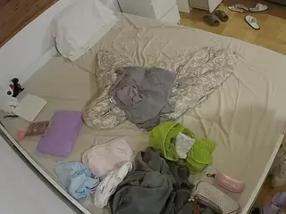 Julmodels Bedroom-B1's Live Sex Cam Show