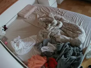 Julmodels Bedroom-B1's Live Sex Cam Show