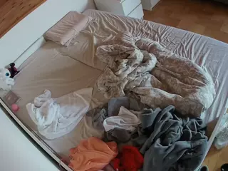 Julmodels Bedroom-B1's Live Sex Cam Show