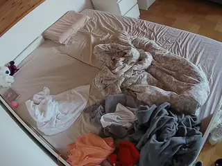 Julmodels Bedroom-B1's Live Sex Cam Show