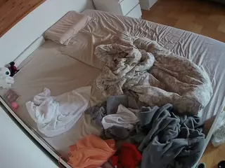 Julmodels Bedroom-B1's Live Sex Cam Show