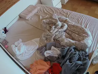 Julmodels Bedroom-B1's Live Sex Cam Show