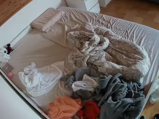 Julmodels Bedroom-B1's Live Sex Cam Show