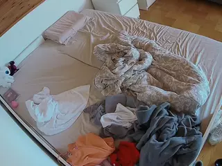 Julmodels Bedroom-B1's Live Sex Cam Show