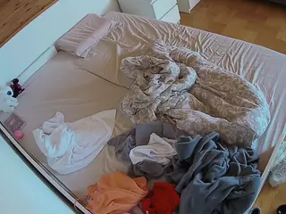 Julmodels Bedroom-B1's Live Sex Cam Show