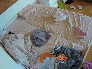 Julmodels Bedroom-B1's Live Sex Cam Show