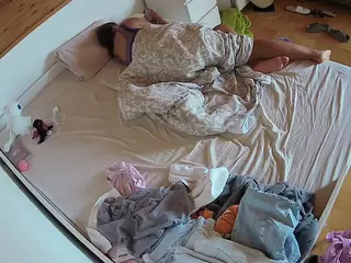 Julmodels Bedroom-B1's Live Sex Cam Show