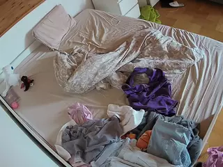 Julmodels Bedroom-B1's Live Sex Cam Show