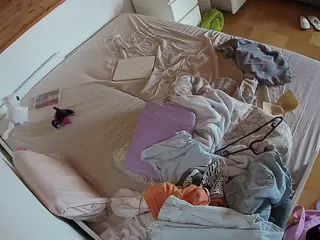 Julmodels Bedroom-B1's Live Sex Cam Show