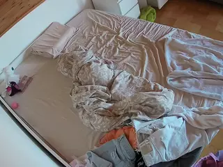 Julmodels Bedroom-B1's Live Sex Cam Show