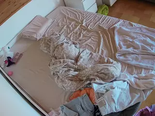 Julmodels Bedroom-B1's Live Sex Cam Show