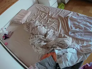 Julmodels Bedroom-B1's Live Sex Cam Show