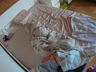 Julmodels Bedroom-B1's Live Sex Cam Show