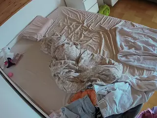 Julmodels Bedroom-B1's Live Sex Cam Show