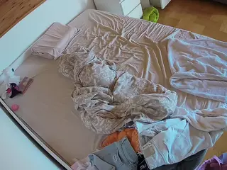 Julmodels Bedroom-B1's Live Sex Cam Show