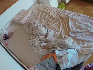Julmodels Bedroom-B1's Live Sex Cam Show