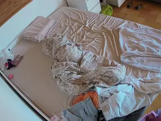 Julmodels Bedroom-B1's Live Sex Cam Show