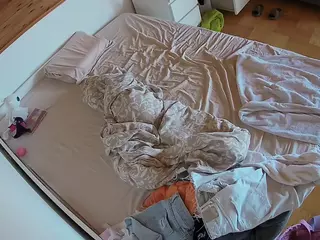 Julmodels Bedroom-B1's Live Sex Cam Show