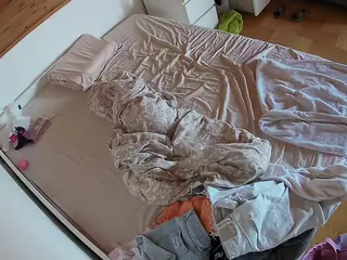 Julmodels Bedroom-B1's Live Sex Cam Show
