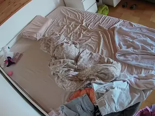 Julmodels Bedroom-B1's Live Sex Cam Show