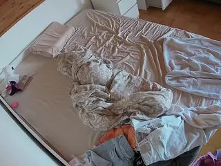 Julmodels Bedroom-B1's Live Sex Cam Show
