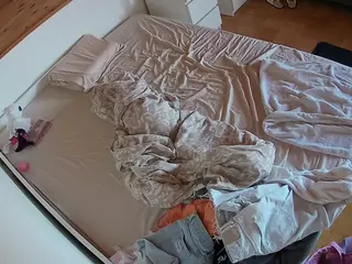 Julmodels Bedroom-B1's Live Sex Cam Show