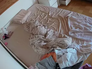 Julmodels Bedroom-B1's Live Sex Cam Show