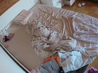 Julmodels Bedroom-B1's Live Sex Cam Show