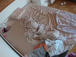 Julmodels Bedroom-B1's Live Sex Cam Show