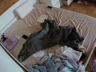 Julmodels Bedroom-B1's Live Sex Cam Show